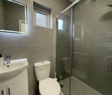 Room in a Shared House, Greyhound Hill, NW4 - Photo 6