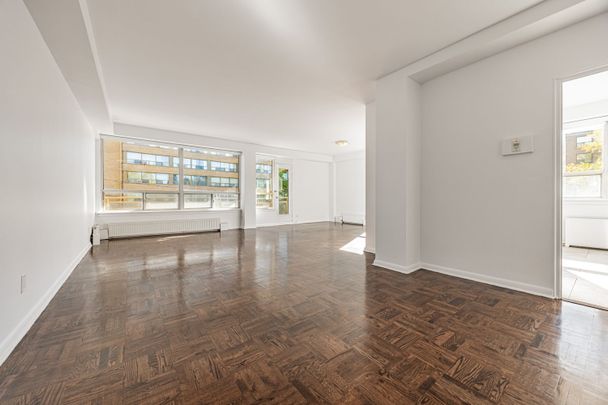 For Lease - 2500 Bathurst Street Unit# 105, Toronto, Ontario - Photo 1