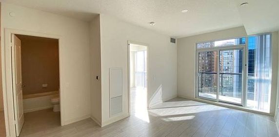 Yonge/Sheppard-New, Bright 1Bdrm+Den 1Bath - Photo 2