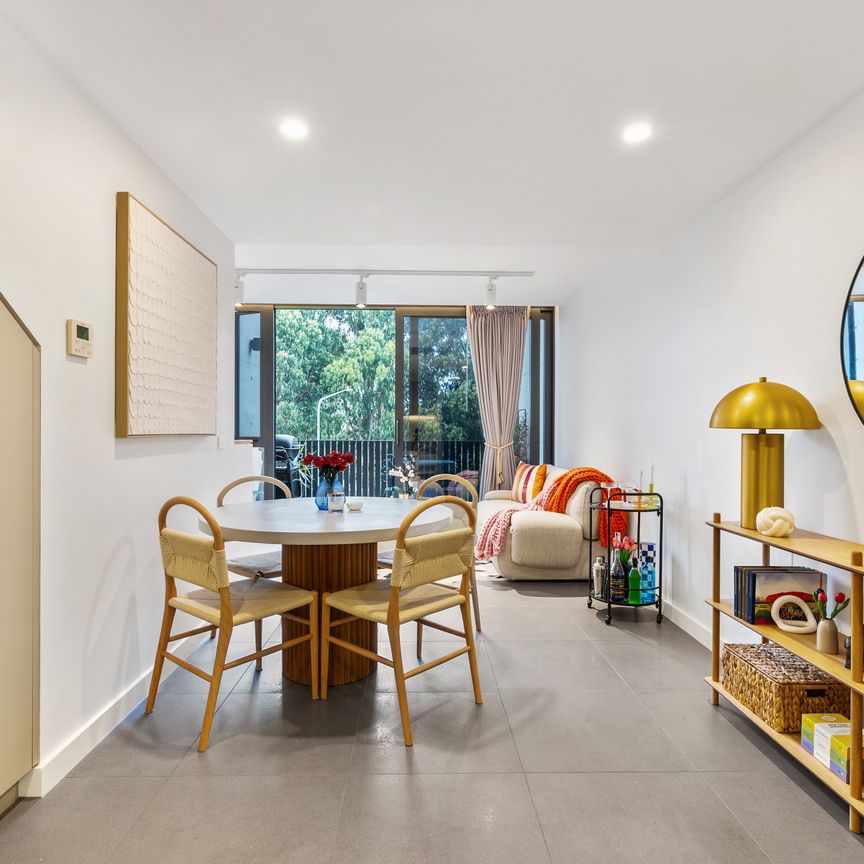 Modern Split-Level 1 Bedroom Unit! - Photo 1