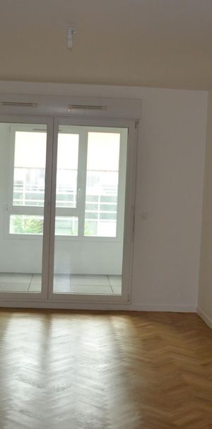 location Appartement F3 DE 60.5m² À VELIZY-VILLACOUBLAY - Photo 1