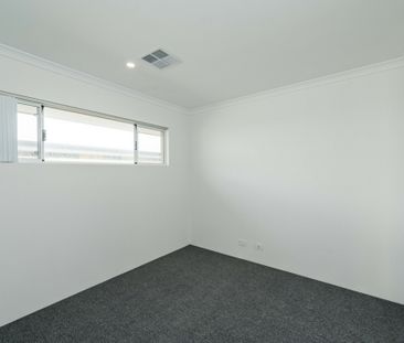 Brand new seaside home - Photo 4