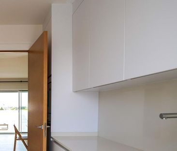 Luxury Apartment for rent in Estepona, Andalusia - Photo 1