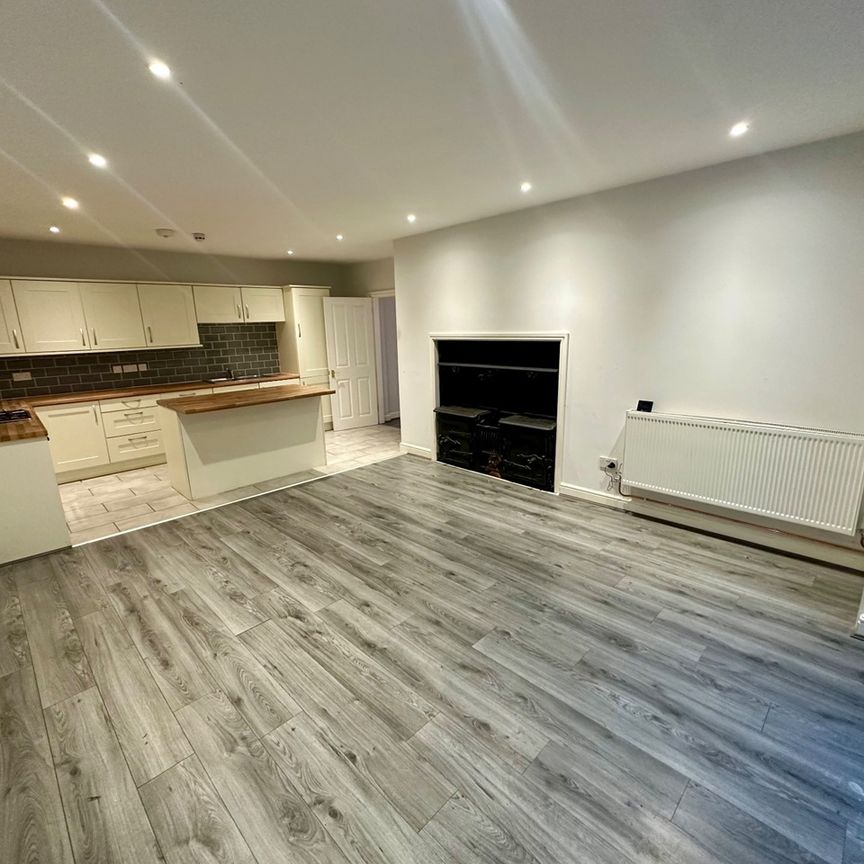 2 Bed Flat, Sunnyside, L8 - Photo 1