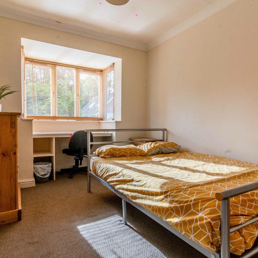 18 Abbotsford Road - Photo 1