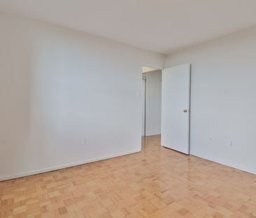 1 Bedroom - Photo 2