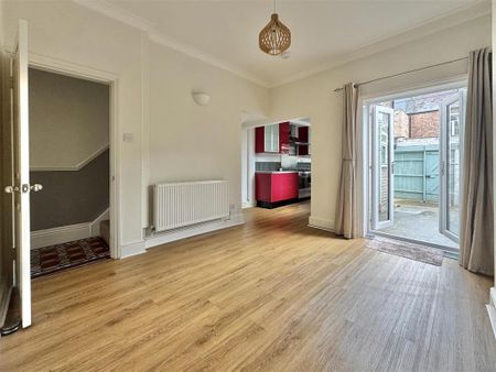 2 bedroom terraced house to rent - Photo 2