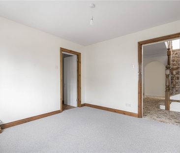 A 7 bedroom detached three storey property situated within the Vill... - Photo 6