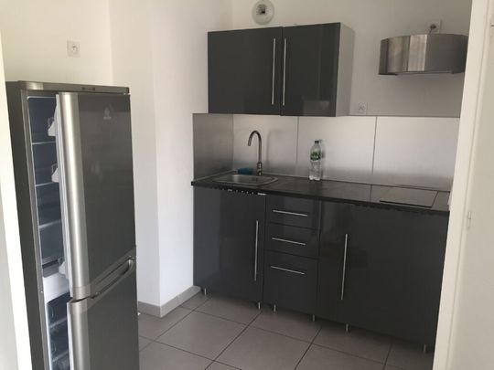 Appartement 2 pièces 40m2 MARSEILLE 12EME 857 euros - Photo 1