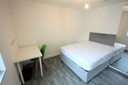 Gordon Street, Preston - Photo 2