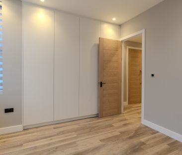 Stunning Recently Converted Ground Floor Maisonette with Smart Home... - Photo 6