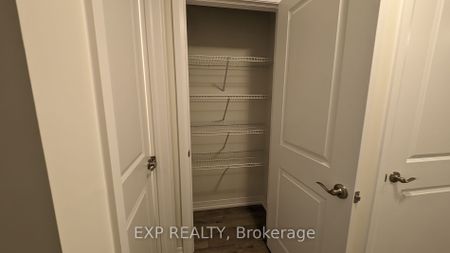 Condo Townhouse For Lease | X8144198 - Photo 2