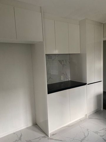 HOUSE FOR RENT IN MT ROSKILL - Photo 2