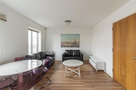 New Mills, Monday Crescent, Newcastle Upon Tyne - Photo 2