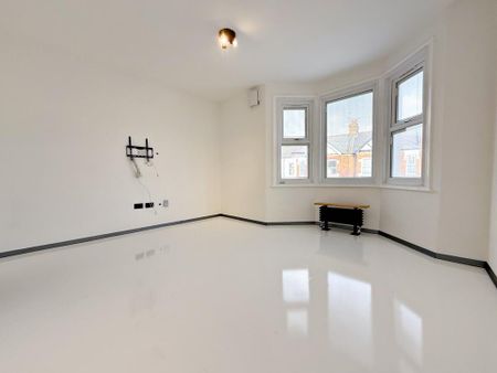 1 bedroom maisonette to rent - Photo 3