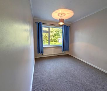 3 bedroom detached bungalow to rent - Photo 5