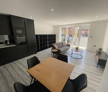 1 bedroom flat to rent - Photo 2