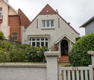 Spacious 4-Bedroom Home in the Heart of Dunedin – City Living at It... - Photo 2