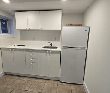 For Lease - 3661 Lakeshore Boulevard Unit# Lower 4, Toronto, Ontario - Photo 4