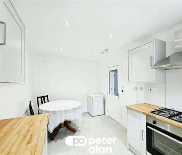 Hill Crest View, Cwmtillery, Abertillery, NP13 - Photo 3