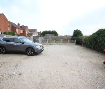 1 bedroom in a house share to rent - Photo 6