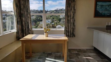 Karori – Spacious 4-Bedroom Home - Photo 3