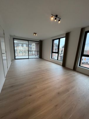 Instapklaar nieuwbouwappartement met 1 slaapkamer en terras - Photo 1