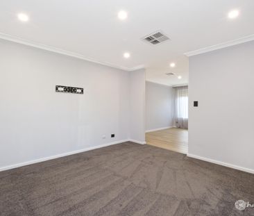 Stunning family home with plenty of space - Photo 1