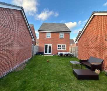 4 bedroom detached house to rent - Photo 3