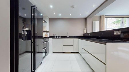 3 bedroom flat to rent - Photo 2