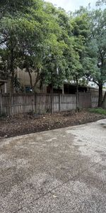 Neat & Cozy 2-Bedroom Unit in a Convenient Location - Photo 3