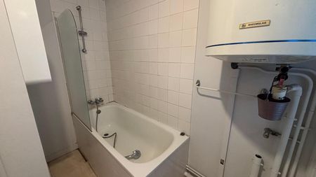 Location Appartement 2 pièces 46m² CLERMONT FERRAND 63000 - Photo 5