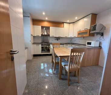 São Domingos de Benfica, Lisbon - Photo 1