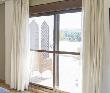 Luxury Flat for rent in Estepona, Spain - Photo 1