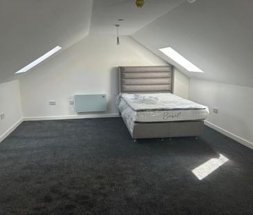 1 bedroom in a house share to rent - Photo 4