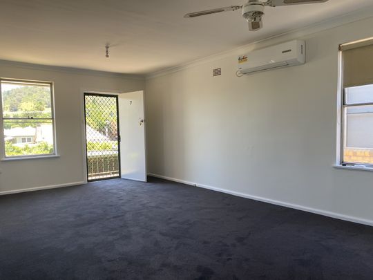 NORTH TAMWORTH - Two Bedroom Upstairs Unit - Photo 1