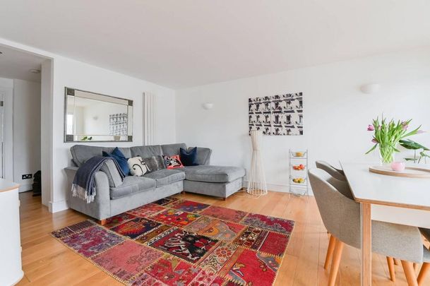 2 bedroom flat to rent - Photo 1