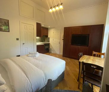 Studio to rent - Photo 5