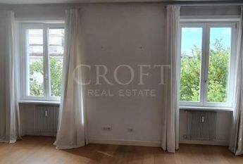 Parioli-Piazza delle Muse: Restored 3 bedroom, 3 Bath, spacious living, kitchen, balcony, near park, master bed & 2 single bedrooms. Ref 1045