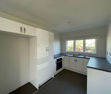 8A Fisher Crescent, Otara, Auckland - Photo 1