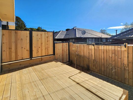 Wainuiomata, 2 bedrooms with Carpark - Photo 1