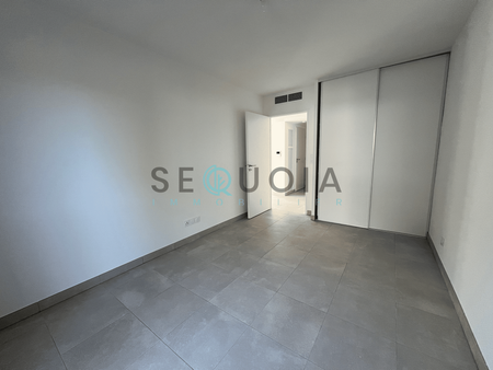 Location Appartement 3 pièces 77m² ANTIBES 06600 - Photo 3