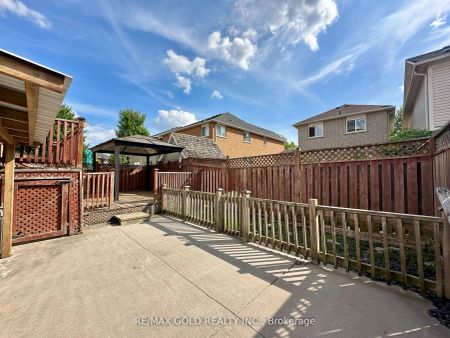 Property For Lease | W9264052 - Photo 4