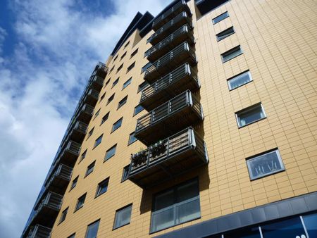 2 bedroom flat to rent - Photo 4