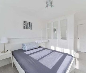 Amhurst Walk, Thamesmead, SE28 - Photo 5