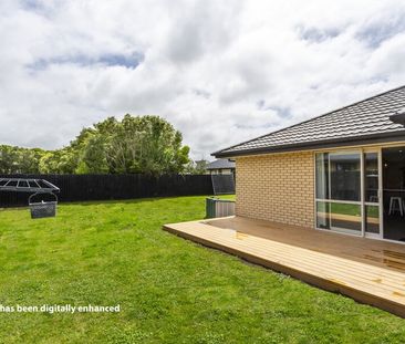 Spacious and private family home! - Photo 3