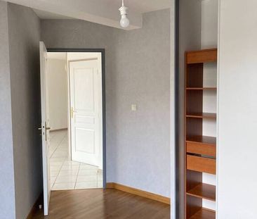 Location appartement Rives 38140 45.84 m² - Photo 2