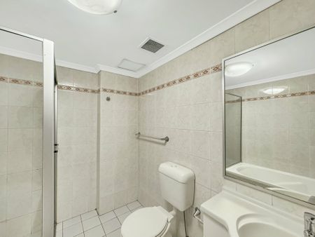 One Bedroom Apartment in the Heart of Burwood! - Photo 4