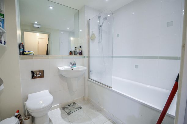 Tequila Wharf, Commercial Road, London, E14 - Photo 1