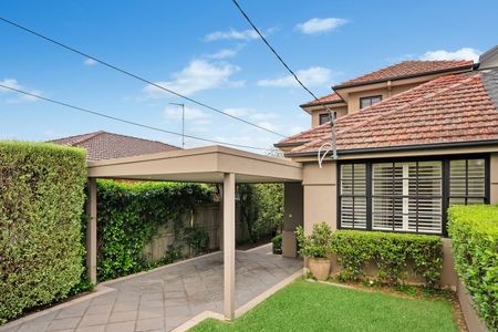 194 High St, North Willoughby NSW 2068 - House For Rent | Domain - Photo 2